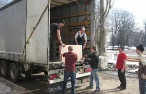 Stunning movers and packers
